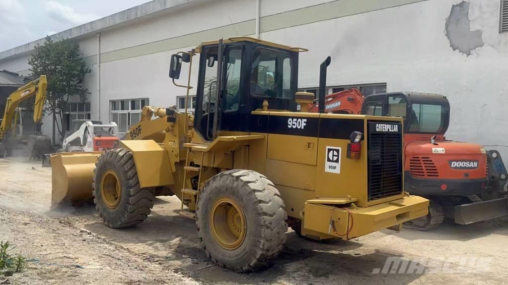 CAT 950 F Kolesové nakladače