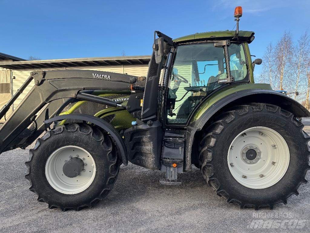 Valtra T174 EA Traktory