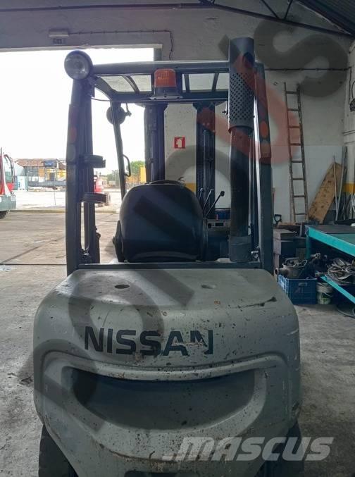 Nissan FGD02A30Q Retraky