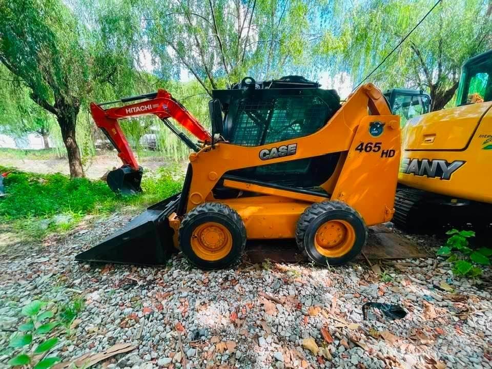 CASE 465 HD Šmykom riadené nakladače