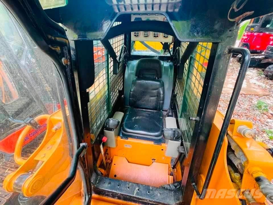 CASE 465 HD Šmykom riadené nakladače