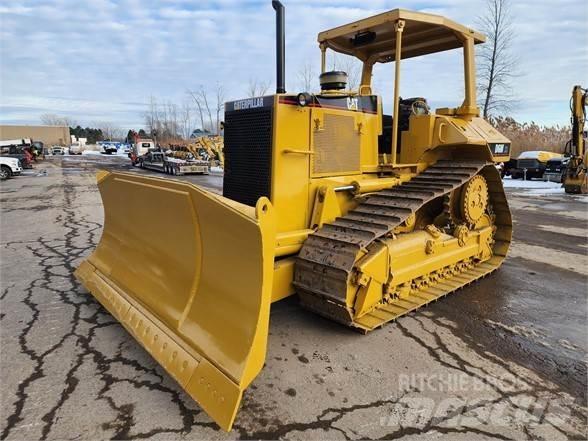 CAT D6M XL Pásové dozéry