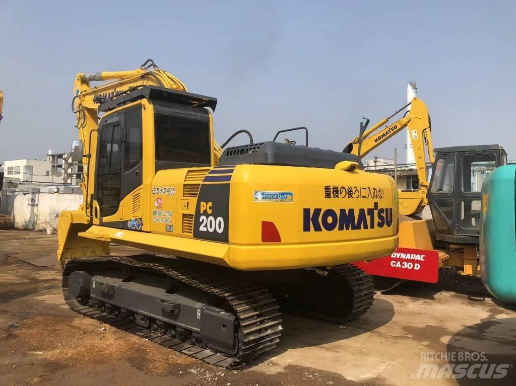 Komatsu PC200-8 Pásové rýpadlá