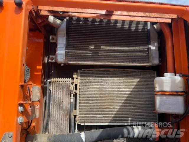 Doosan DX 225 LC Pásové rýpadlá