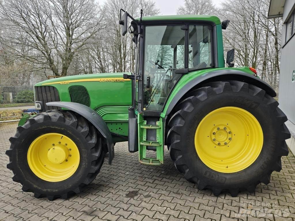 John Deere 6520 Traktory