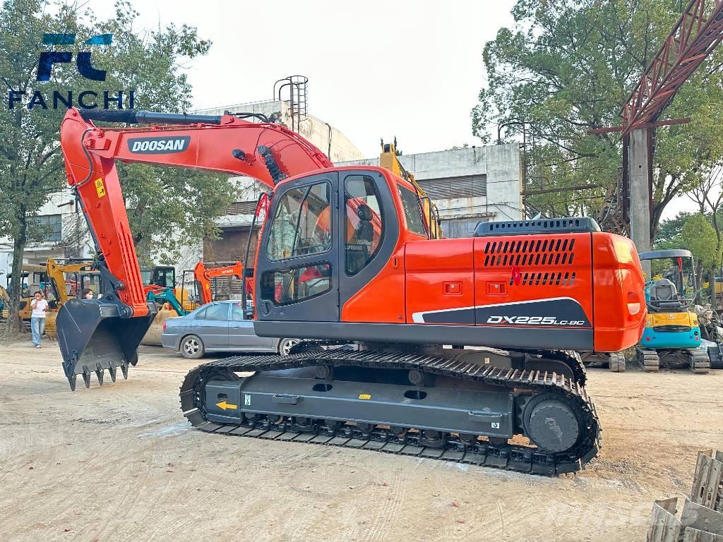 Doosan DX 225 LC Pásové rýpadlá