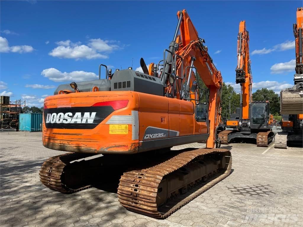 Doosan DX235LC-5 Pásové rýpadlá