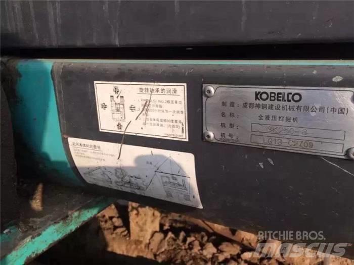 Kobelco SK 250-8 Pásové rýpadlá