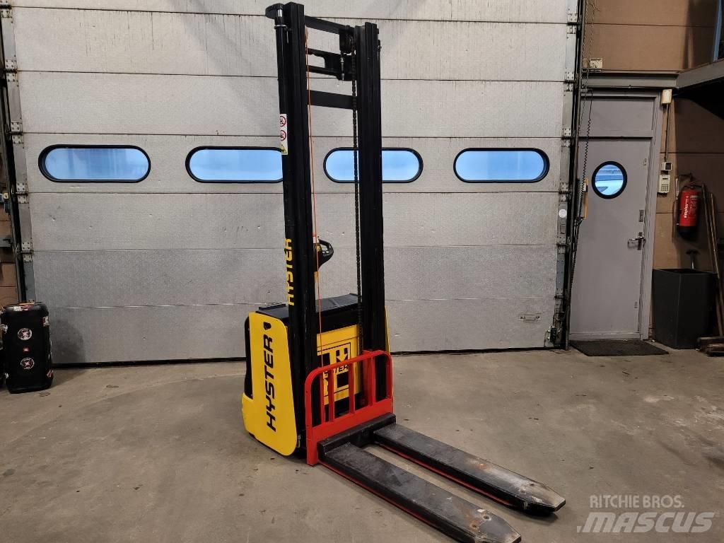 Hyster S 1.6 Ručne vedené vysokozdvižné vozíky
