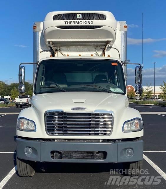 Freightliner M2 106 Chladiarenské nákladné vozidlá