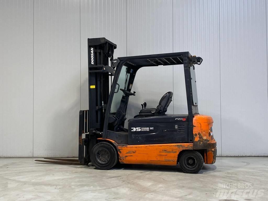 Doosan B35X-5 Akumulátorové vozíky