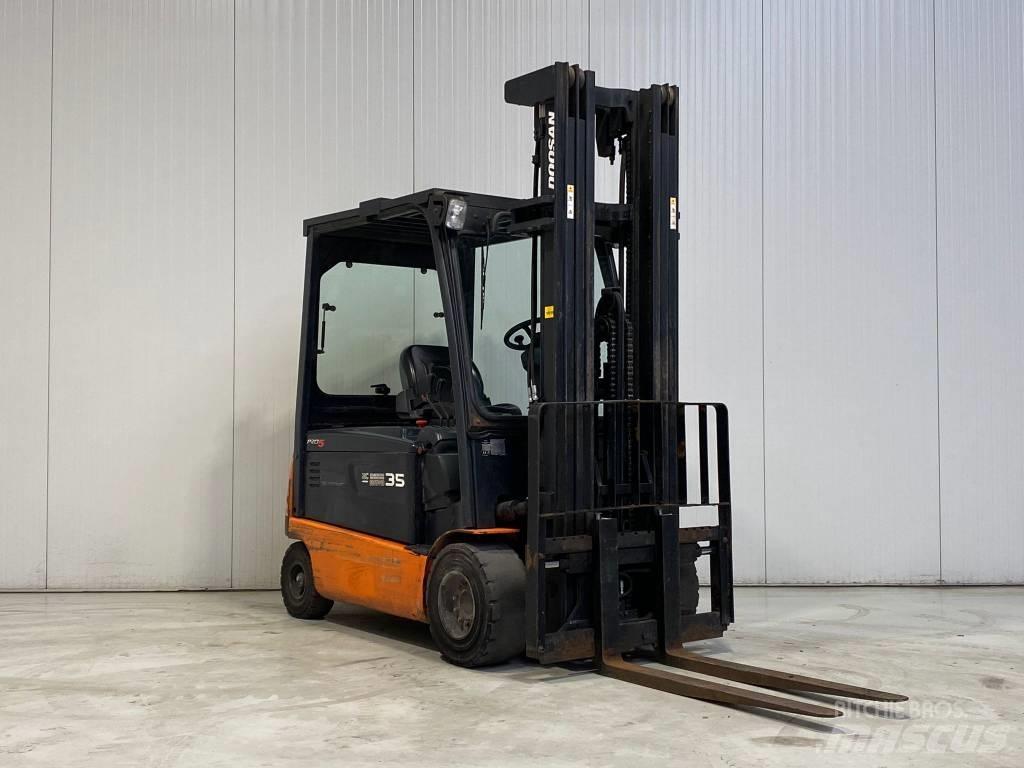 Doosan B35X-5 Akumulátorové vozíky