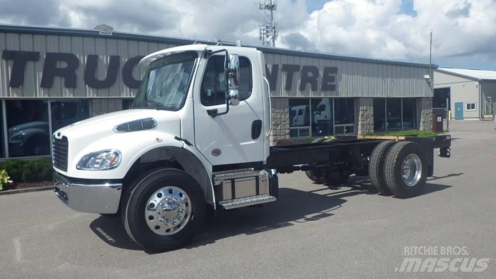 Freightliner M2106 Nákladné vozidlá bez nadstavby