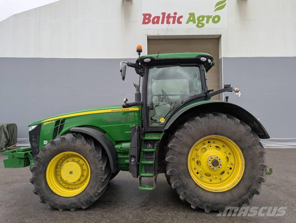 John Deere 8345 R Traktory