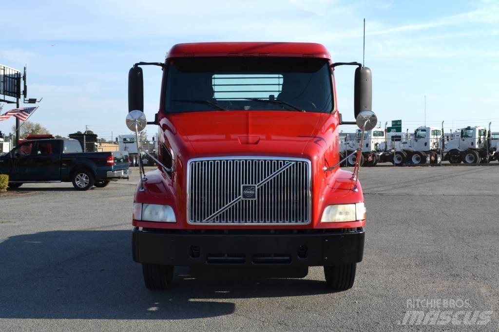 Volvo VNM 42 T200 Ťahače