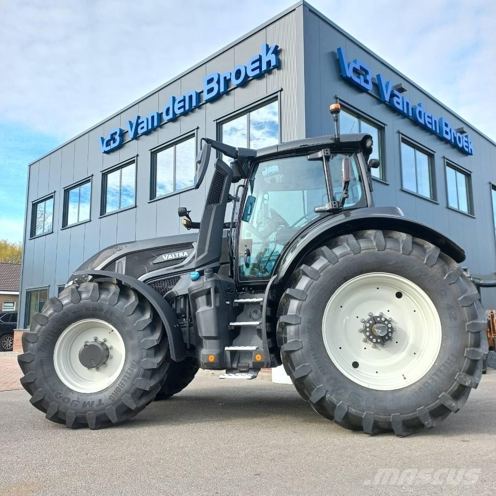 Valtra Q 305 DEMO Traktory