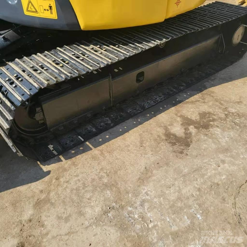Komatsu PC50 Pásové rýpadlá