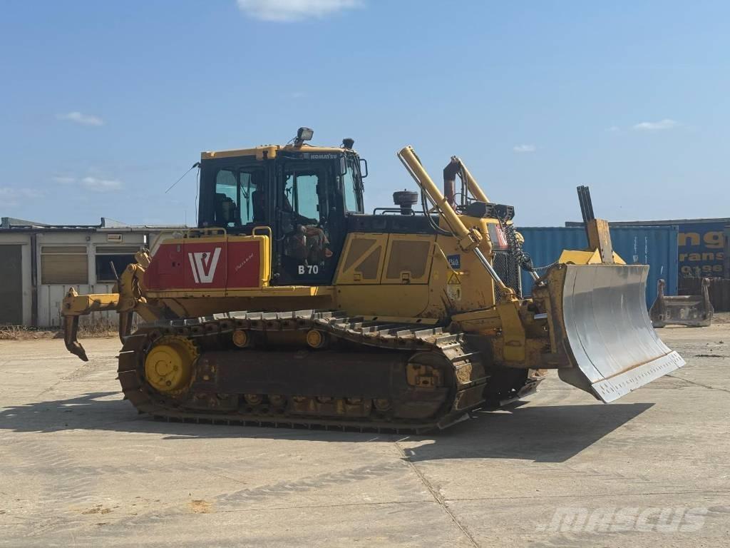 Komatsu D 65 PX-18 Pásové dozéry
