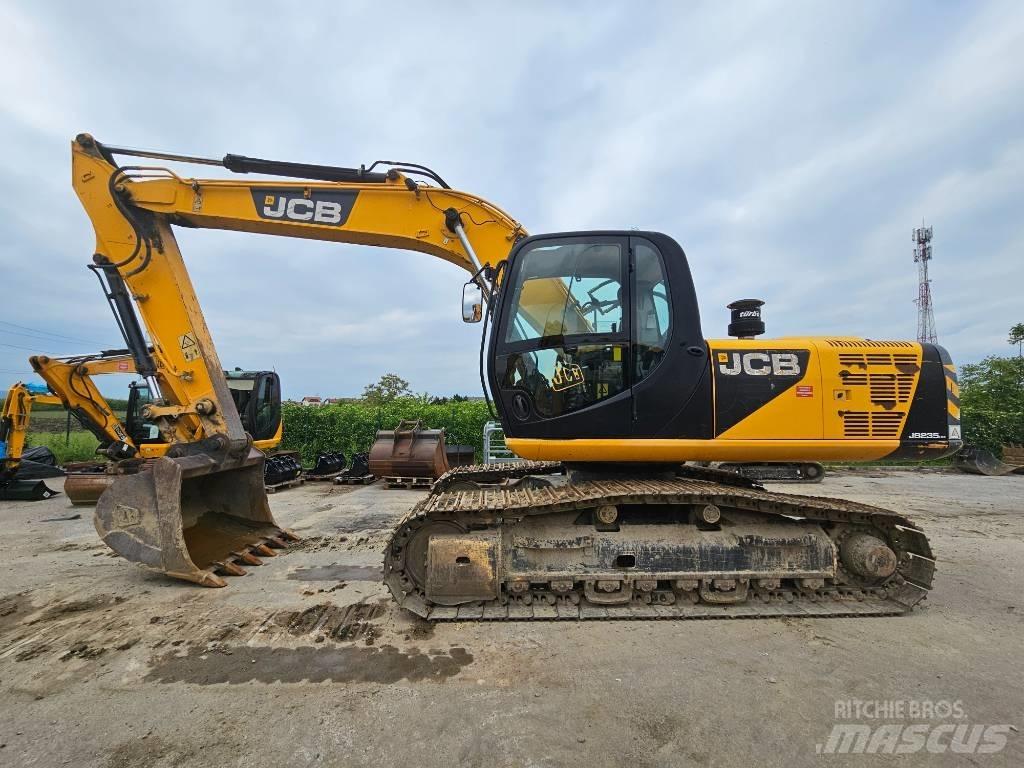 JCB 235 HD Pásové rýpadlá