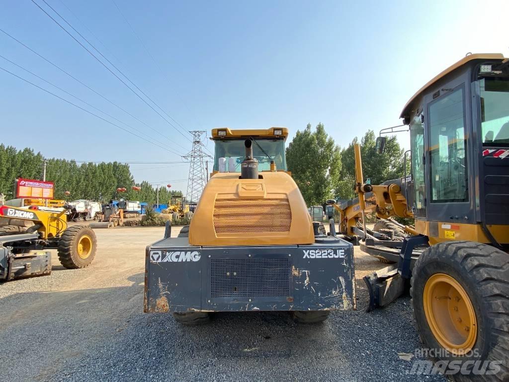XCMG SX233JE Ťahačové valce