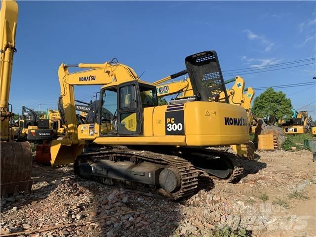 Komatsu PC300-7 Pásové rýpadlá
