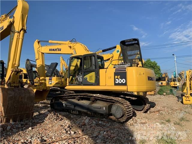Komatsu PC300-7 Pásové rýpadlá