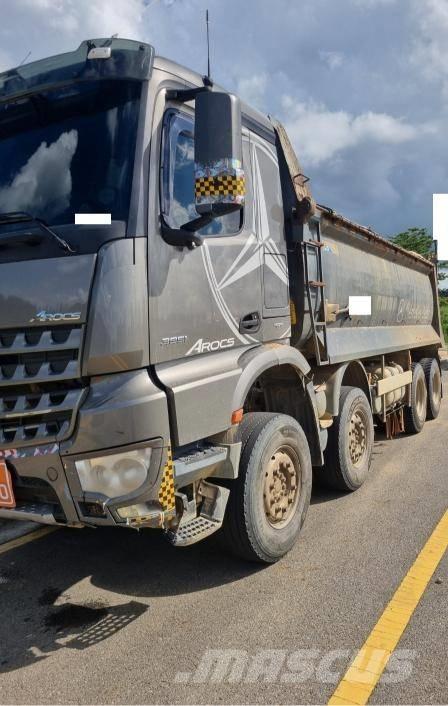 Mercedes-Benz 3951 Stavebné sklápače