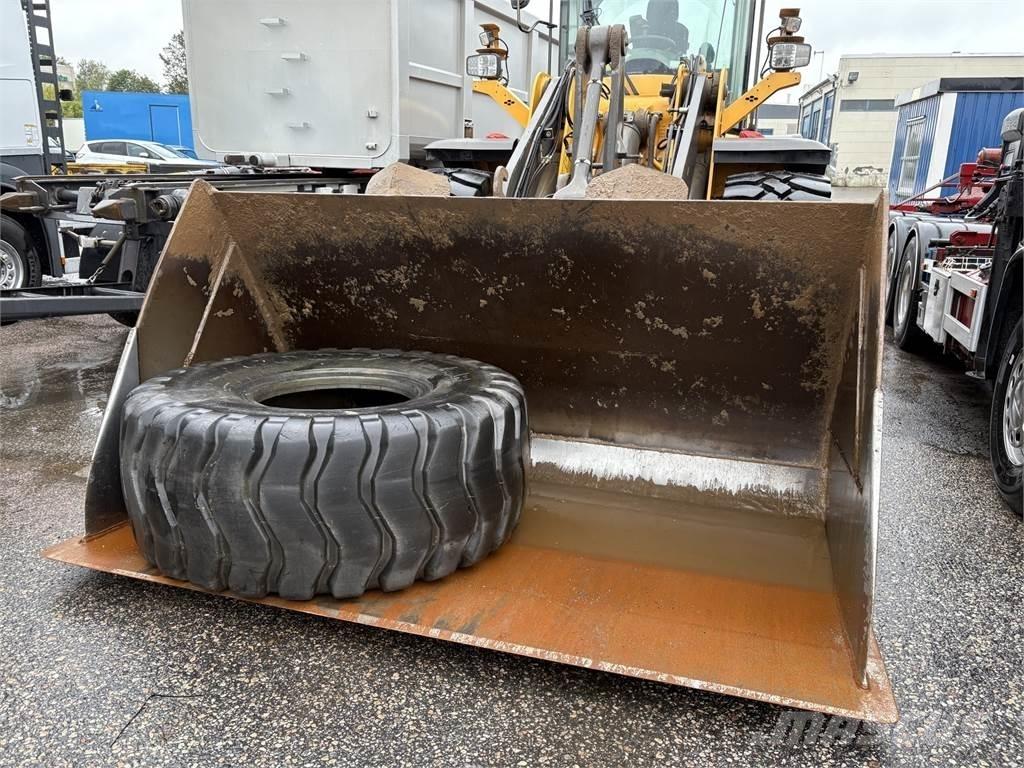 Volvo L110H Kolesové nakladače