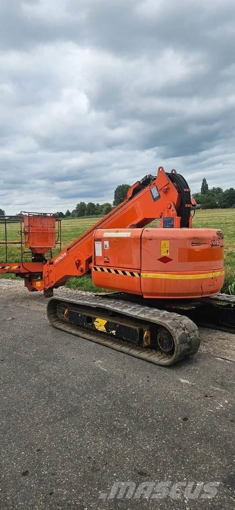 Hitachi HX99B Kĺbové plošiny