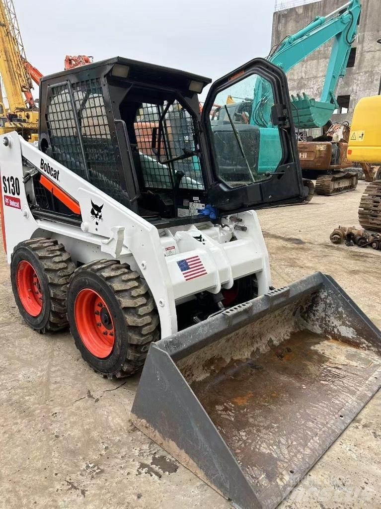 Bobcat S 130 Šmykom riadené nakladače