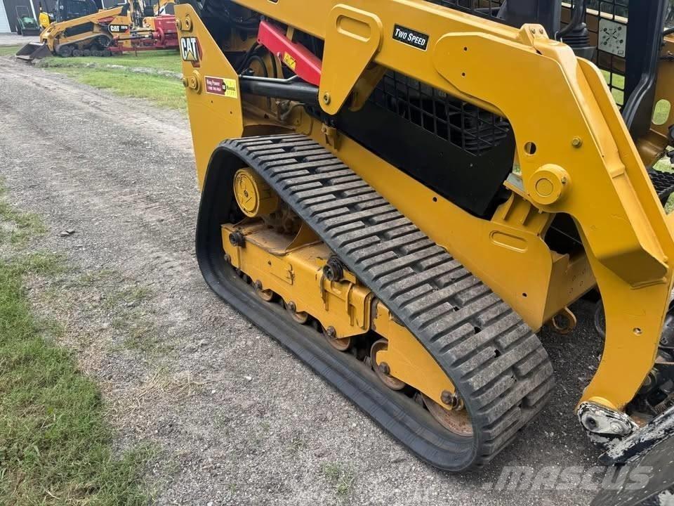 CAT 249 D3 Šmykom riadené nakladače