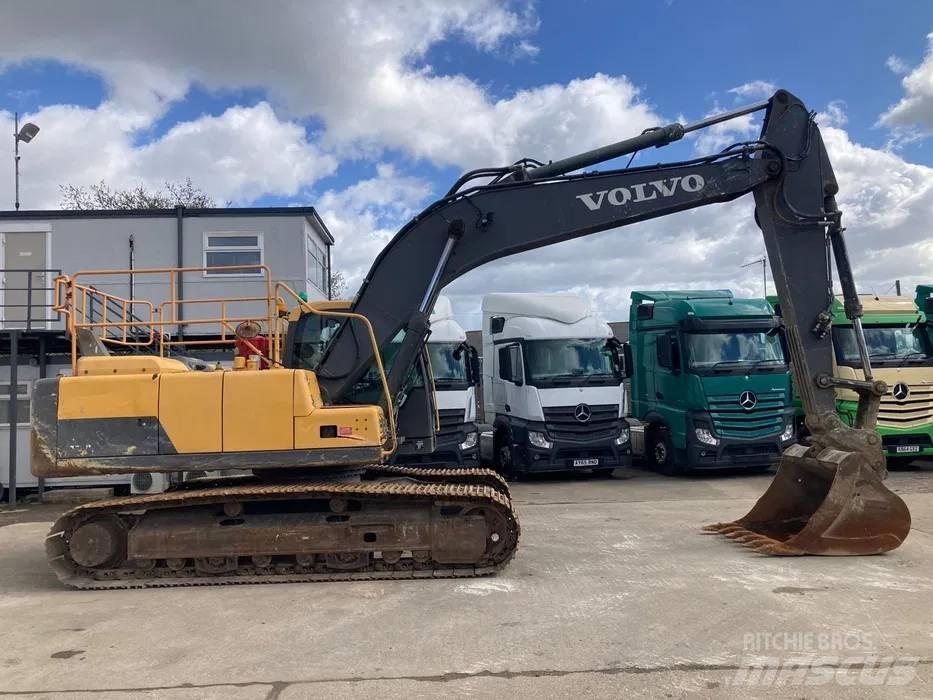 Volvo EC 220 DL Pásové rýpadlá