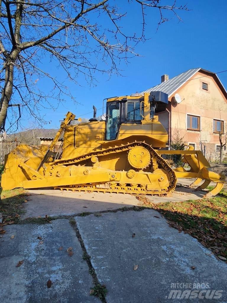 CAT D 6 R II Pásové dozéry