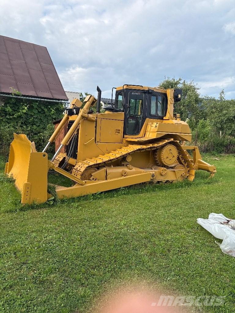 CAT D 6 R II Pásové dozéry