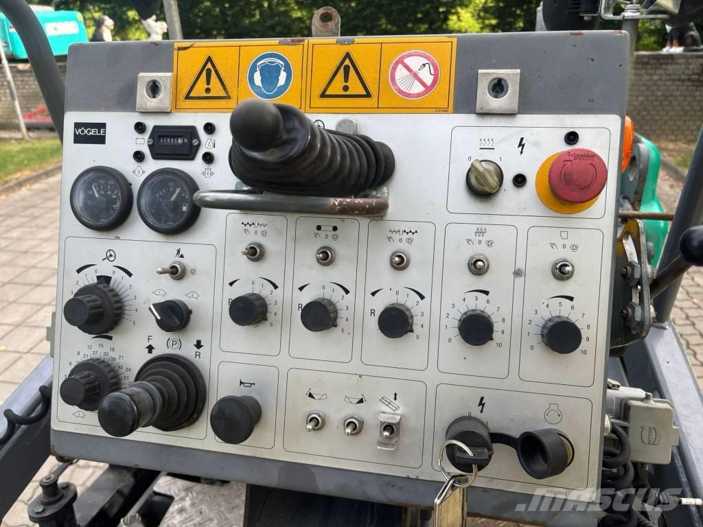 Vögele Super 800 Finišéry