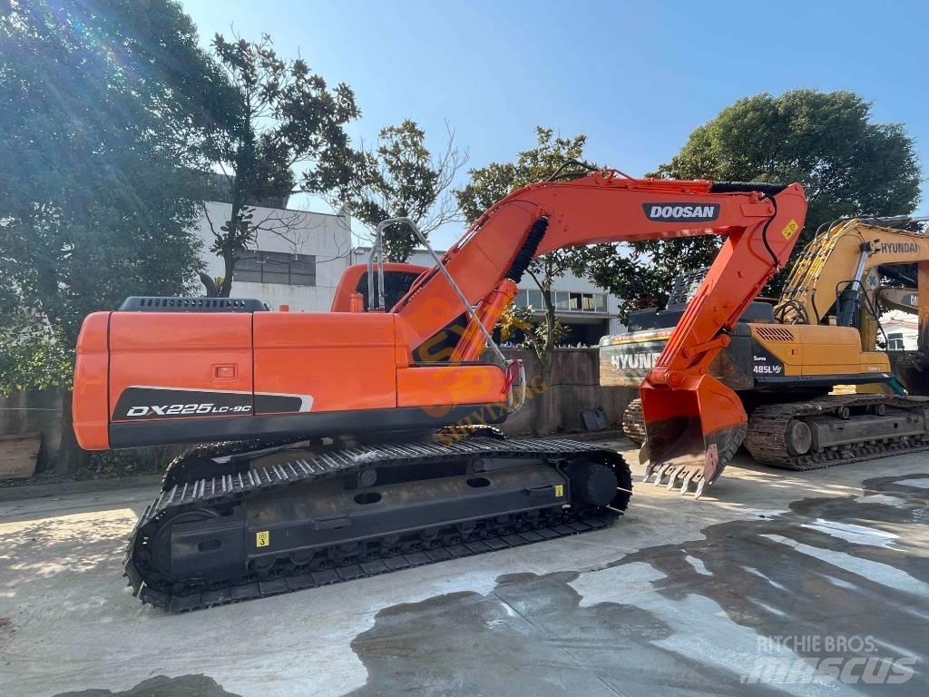 Doosan DX 225 LC Pásové rýpadlá