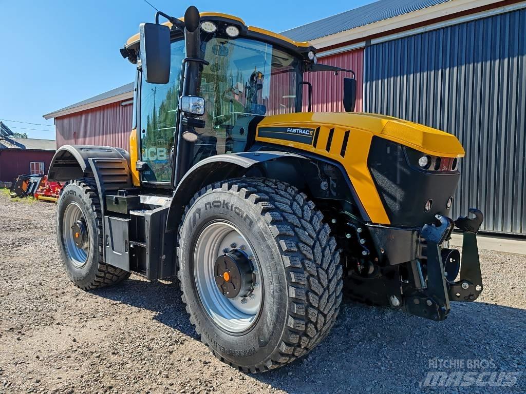 JCB Fastrac 4220 Traktory
