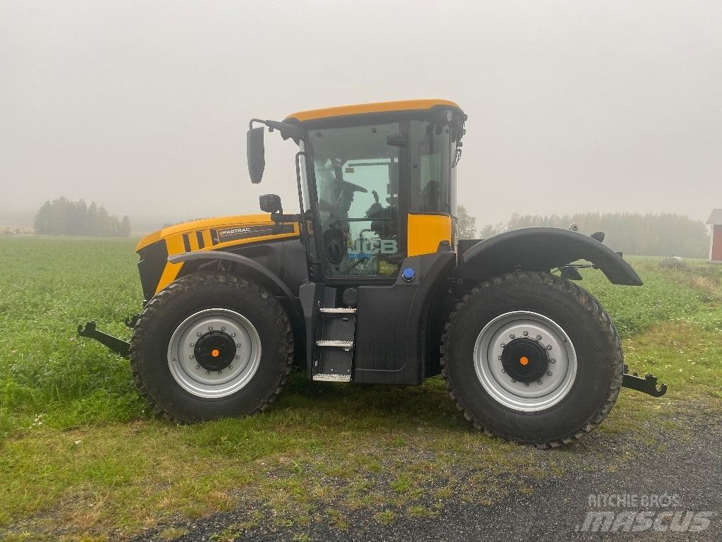 JCB Fastrac 4220 Traktory