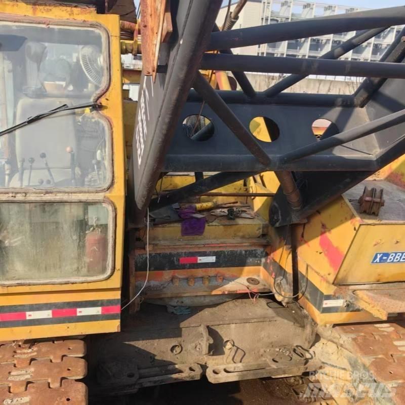 Hitachi KH180 Pásové žeriavy