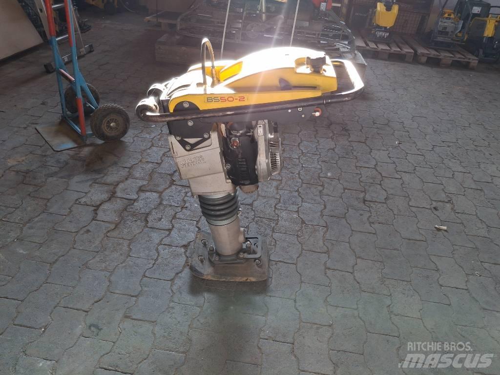 Wacker Neuson BS50-2 Vibračné zhutňovače