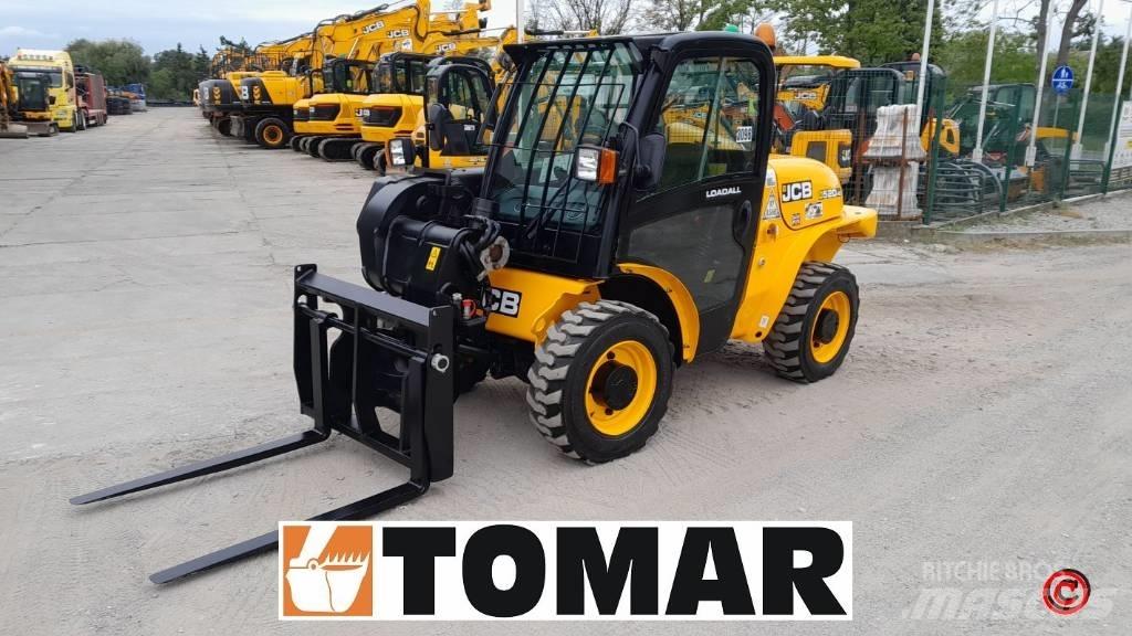 JCB 520-40 Teleskopické manipulátory