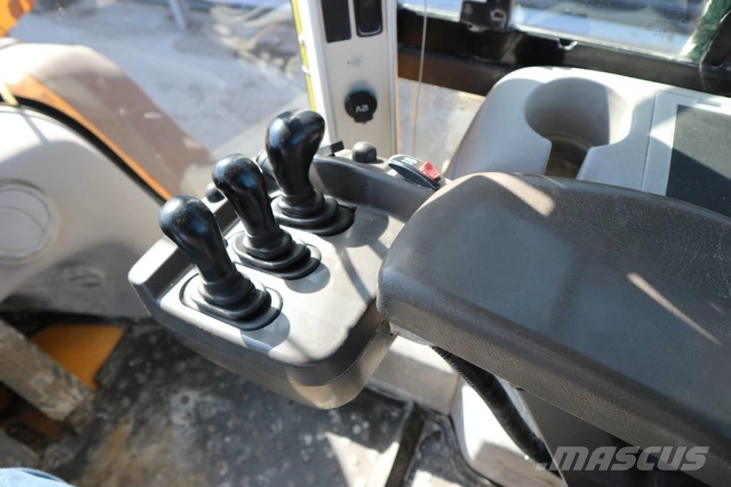 Volvo L120G Kolesové nakladače