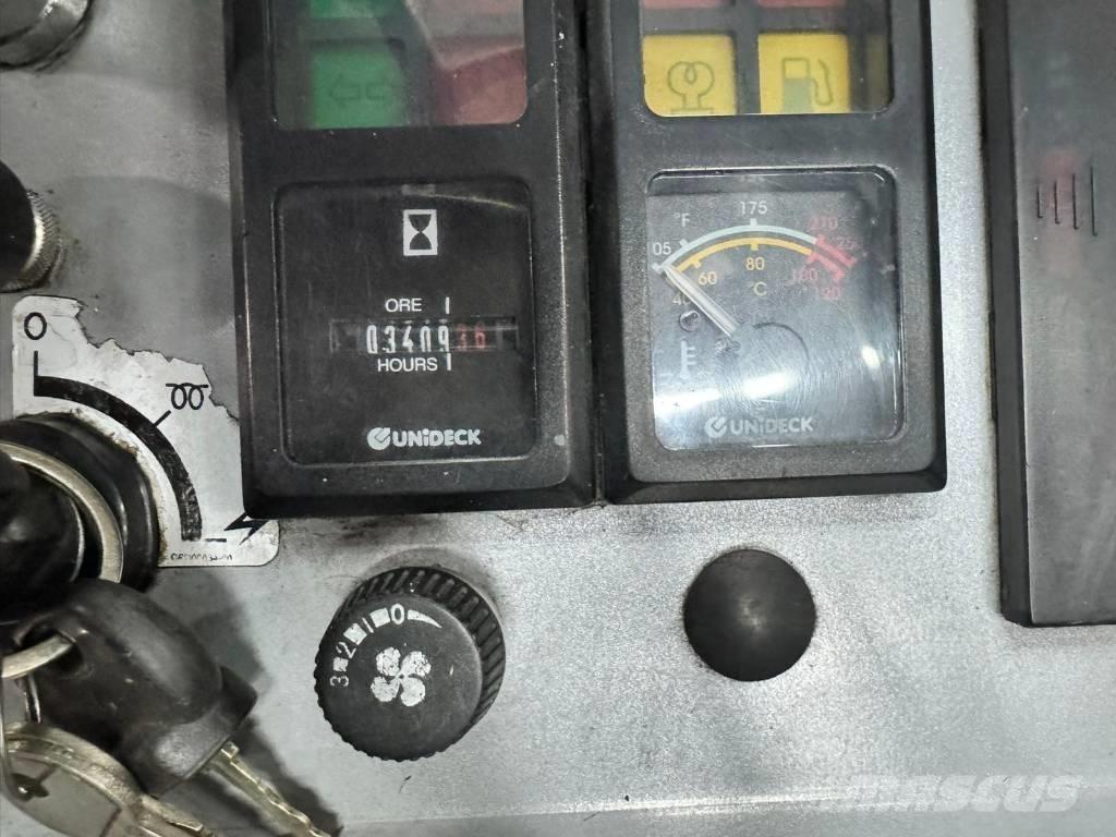 Combilift C3000CB Bočný vysokozdvižný vozík
