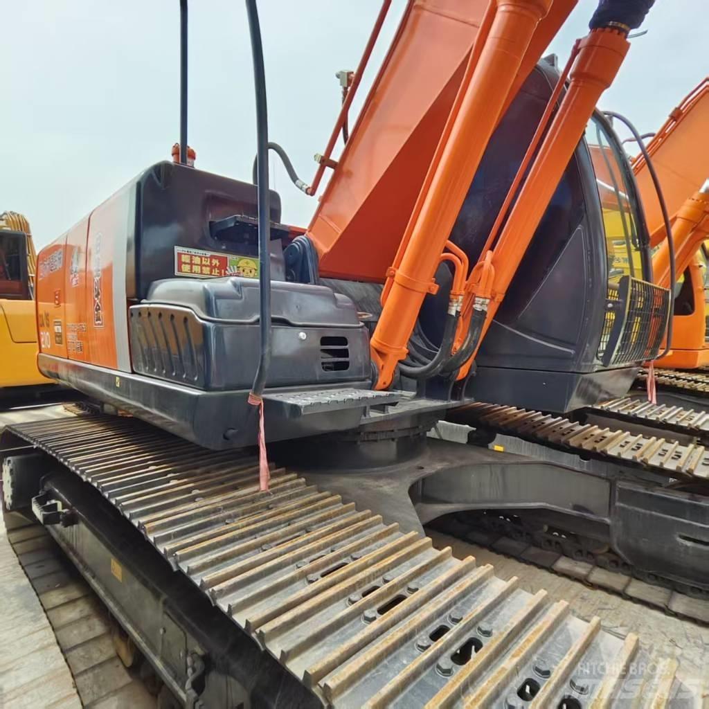 Hitachi ZX 210 Pásové rýpadlá
