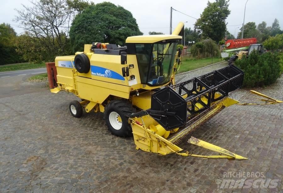 New Holland TC 54 Kombinované zberacie stroje