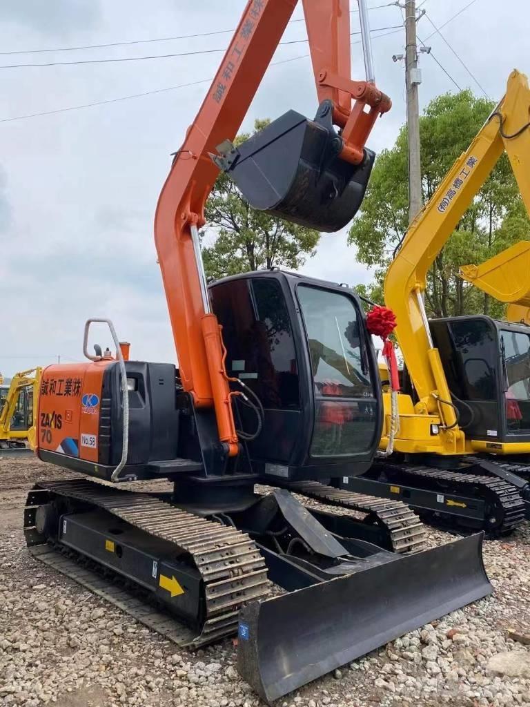 Hitachi Zaxis 70 Pásové rýpadlá