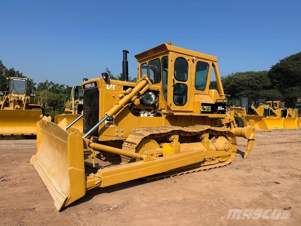 CAT D7G Pásové dozéry