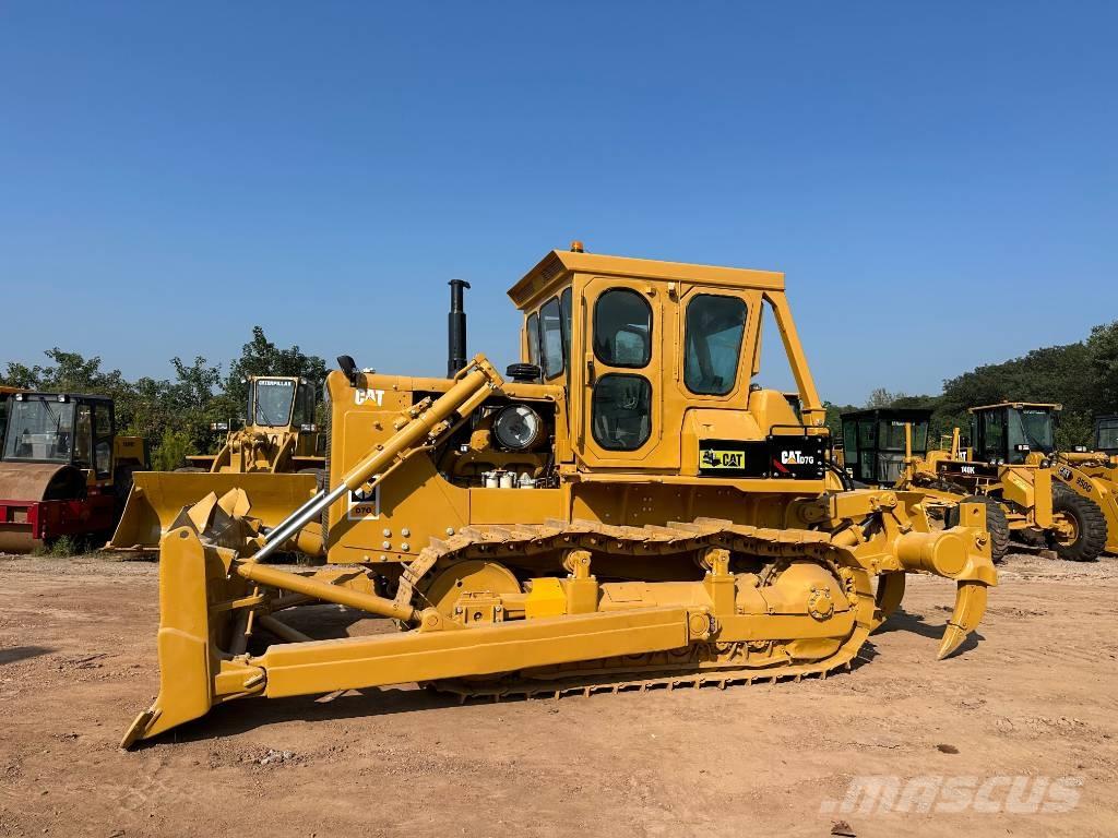 CAT D7G Pásové dozéry