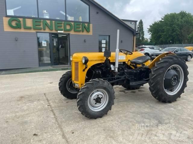 Massey Ferguson 35 Traktory