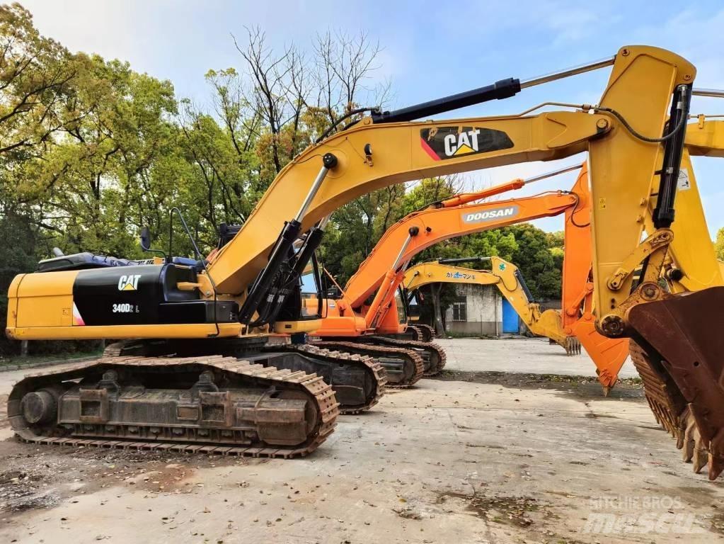 CAT 349 D2 Pásové rýpadlá